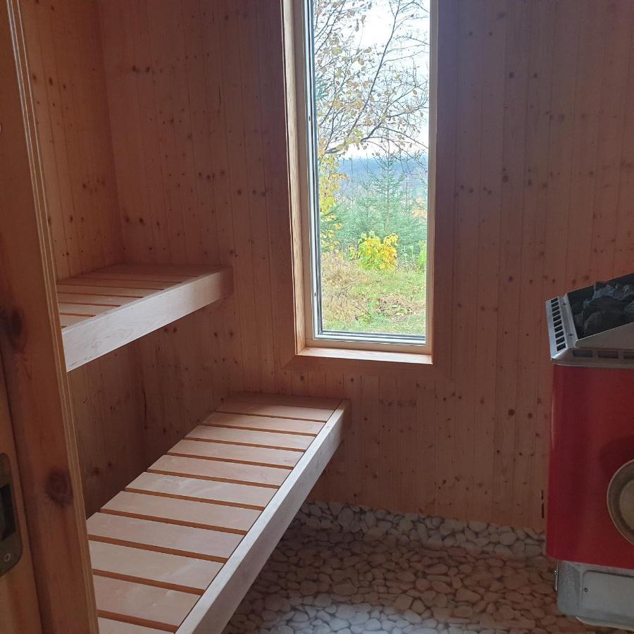 Gaeststuga I Vacker Natur, Bastu, Bubbelpool Sommartid Och Gratis Parkering Naera Ulricehamn Och Lassalyckan, Guesthouse With Nice View With Sauna And Free Parking Close To Dalsjoefors And Fishing Borås Exterior foto